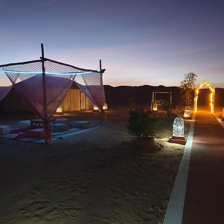 Desert Romantic Camp เมอร์ซูกา ภายนอก รูปภาพ
