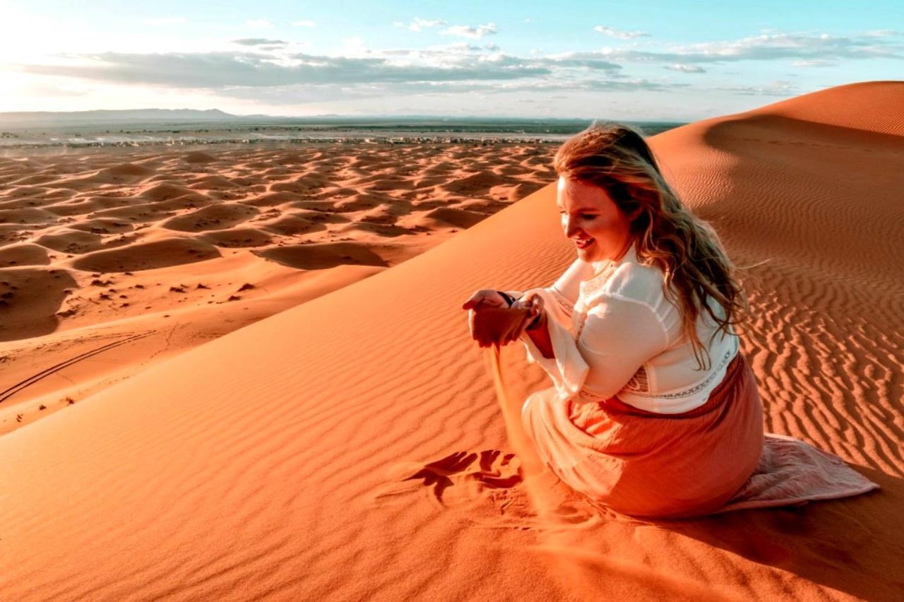Desert Romantic Camp เมอร์ซูกา ภายนอก รูปภาพ