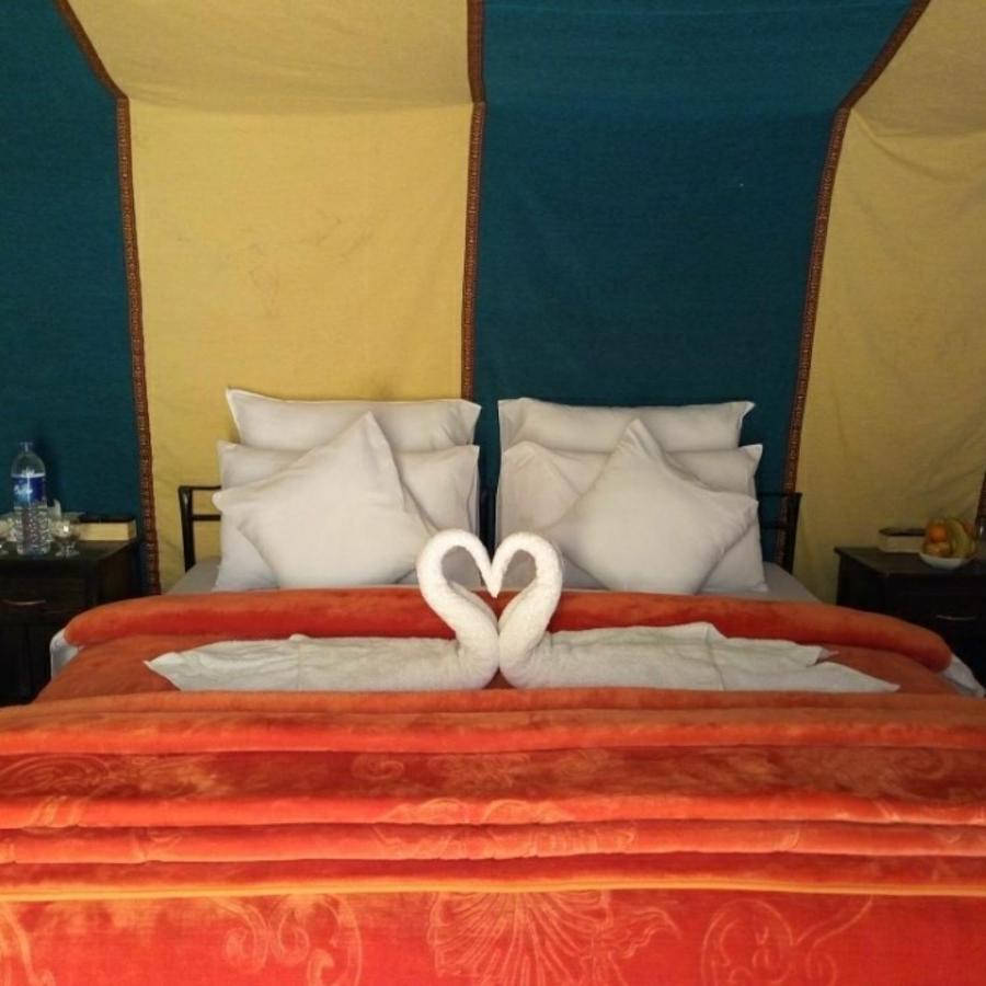 Desert Romantic Camp เมอร์ซูกา ภายนอก รูปภาพ