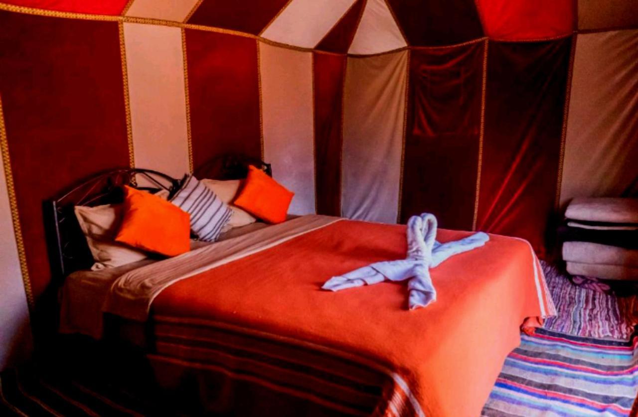 Desert Romantic Camp เมอร์ซูกา ภายนอก รูปภาพ