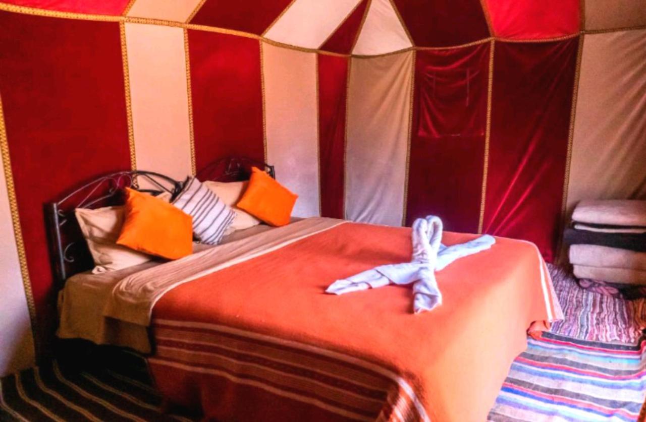 Desert Romantic Camp เมอร์ซูกา ภายนอก รูปภาพ