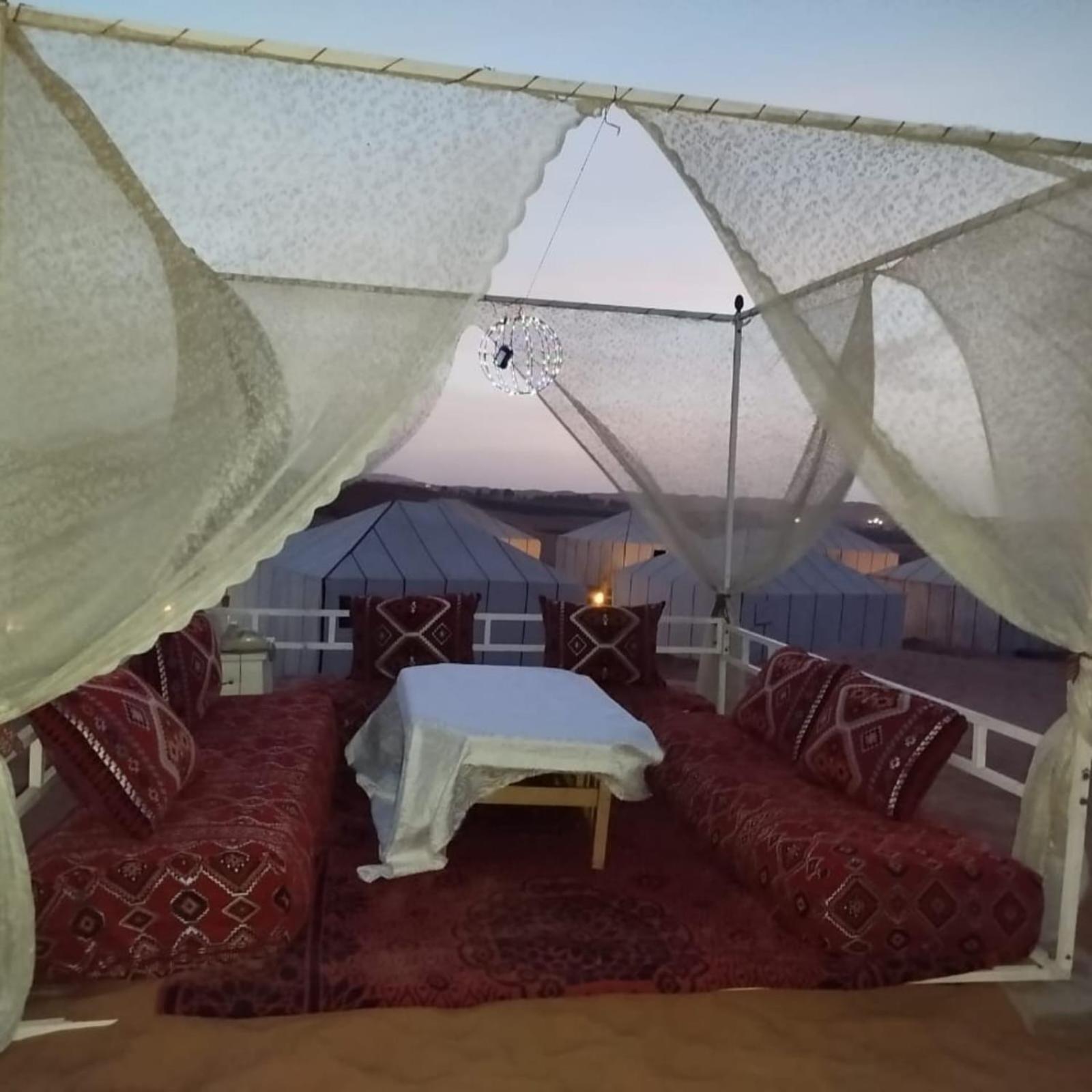 Desert Romantic Camp เมอร์ซูกา ภายนอก รูปภาพ