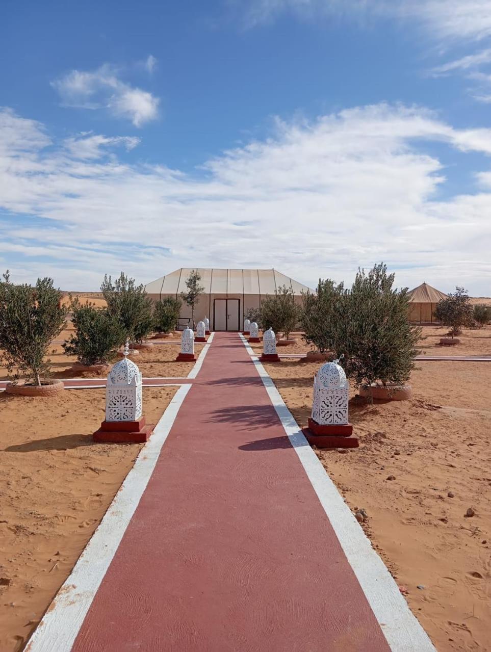 Desert Romantic Camp เมอร์ซูกา ภายนอก รูปภาพ